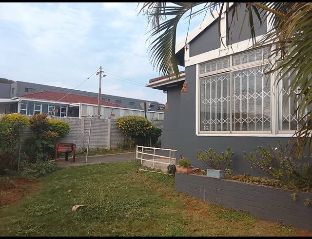4 BEDROOM HOUSE FOR SALE IN BLUFF